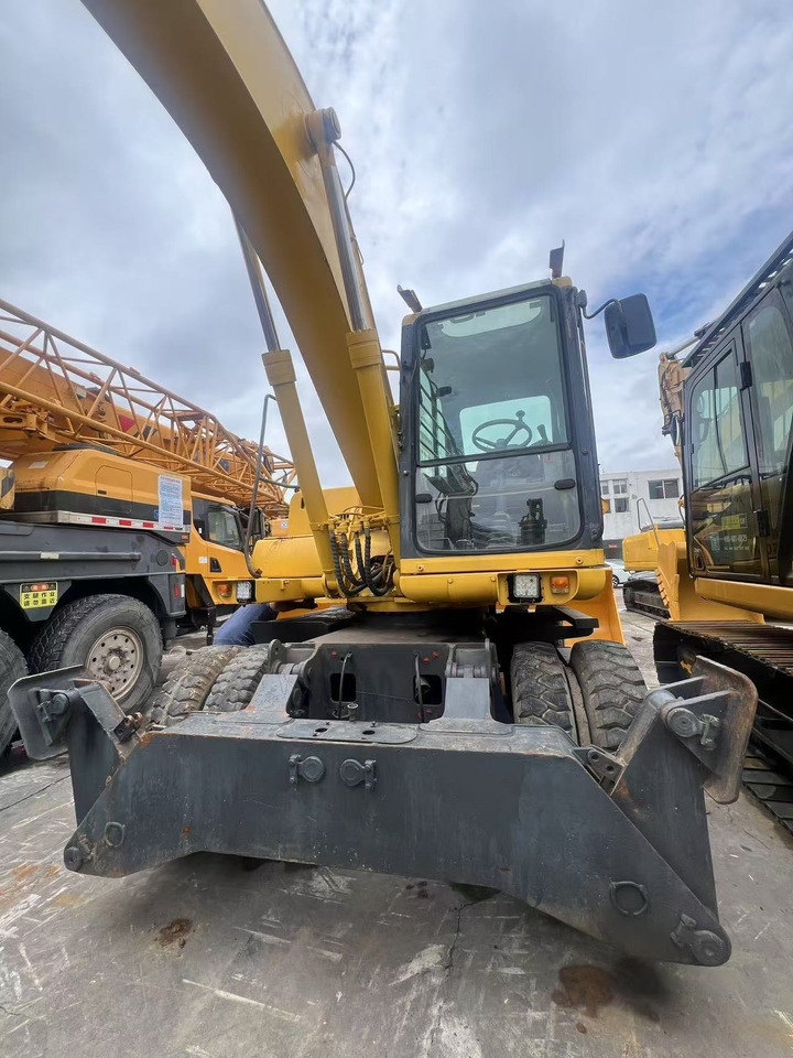 KOMATSU PW150 - Ekskavator roda: gambar 3 KOMATSU PW150 - Ekskavator roda: gambar 3
