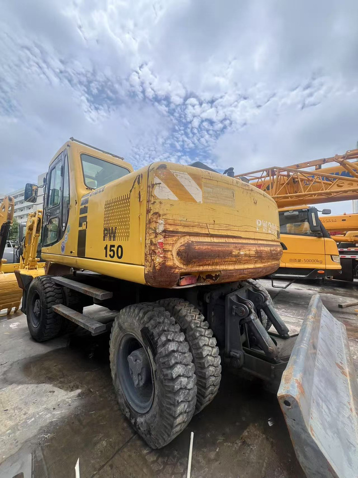 KOMATSU PW150 - Ekskavator roda: gambar 1 KOMATSU PW150 - Ekskavator roda: gambar 1