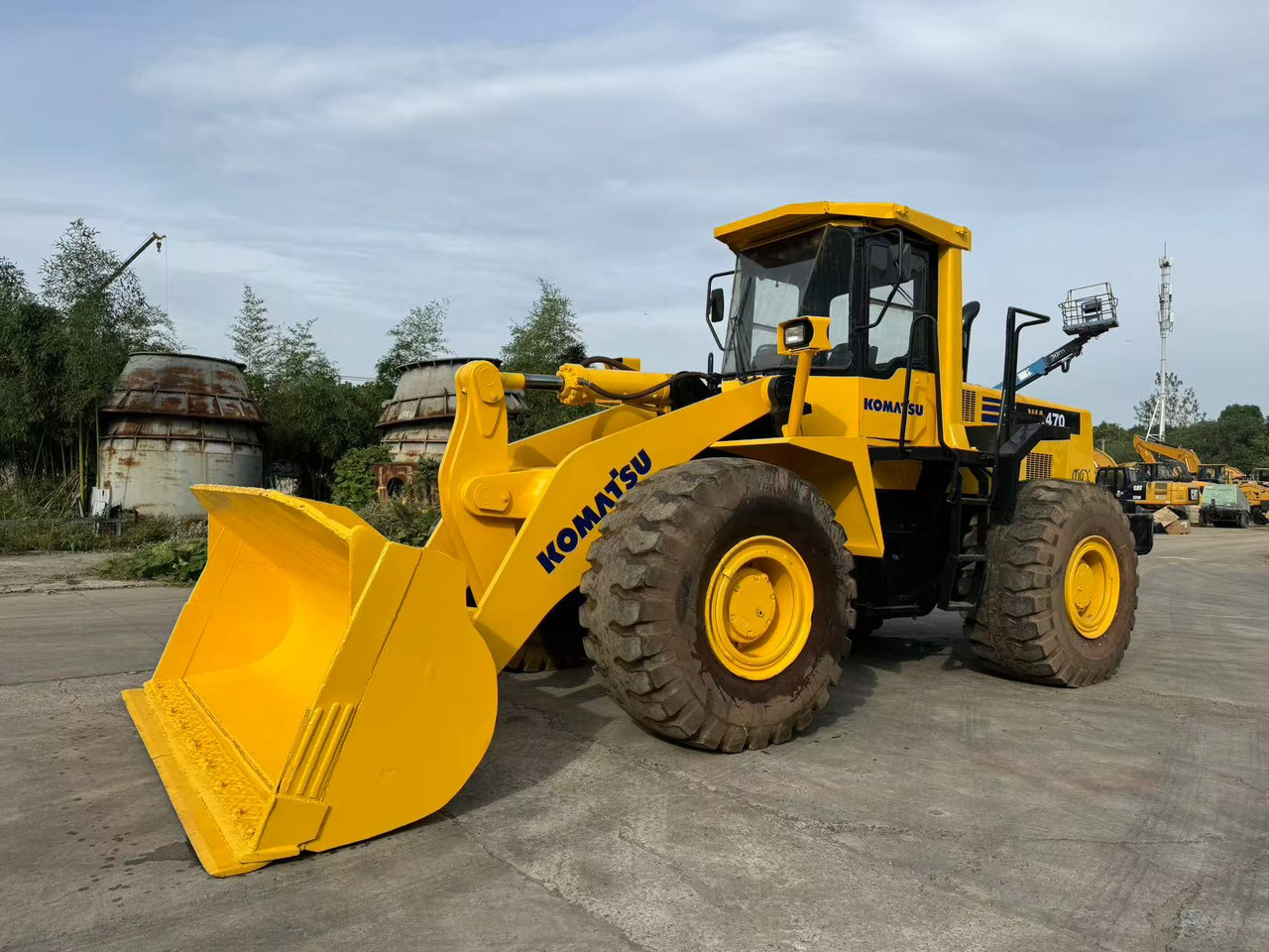KOMATSU WA470-3 - Wheel loader: gambar 2 KOMATSU WA470-3 - Wheel loader: gambar 2
