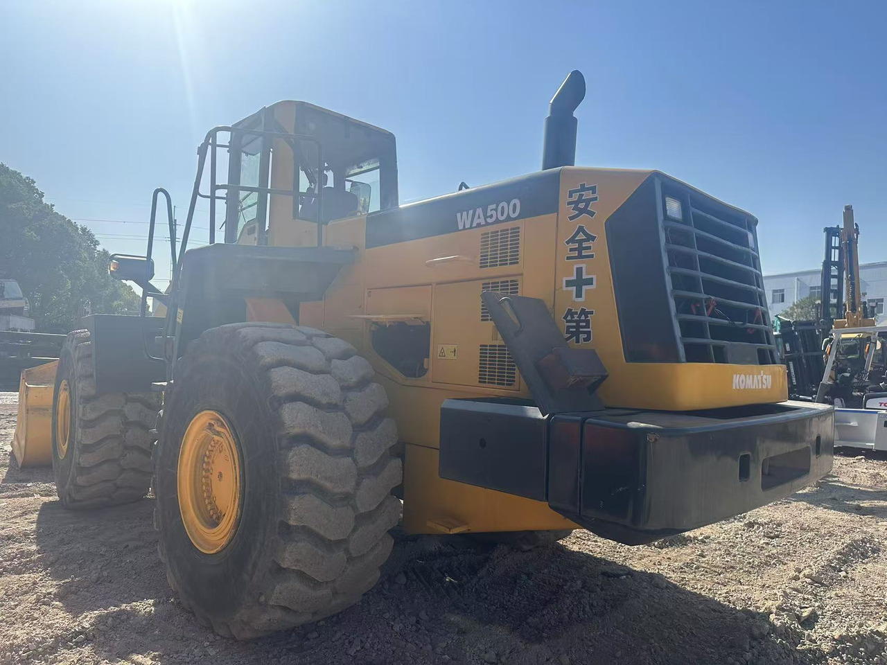 KOMATSU WA500-3 - Wheel loader: gambar 2 KOMATSU WA500-3 - Wheel loader: gambar 2