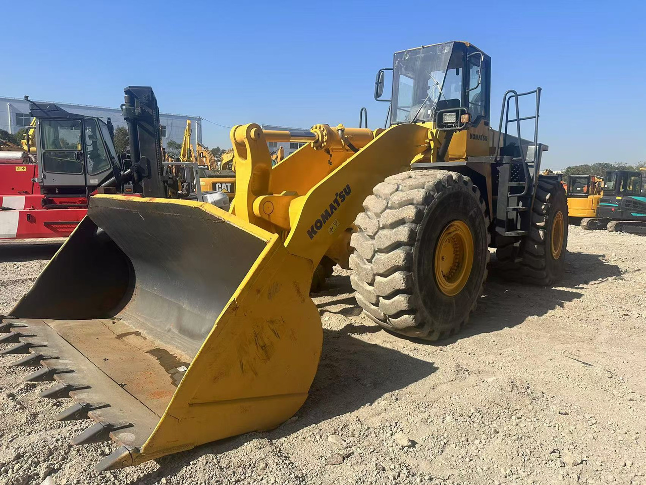 KOMATSU WA500-3 - Wheel loader: gambar 4 KOMATSU WA500-3 - Wheel loader: gambar 4