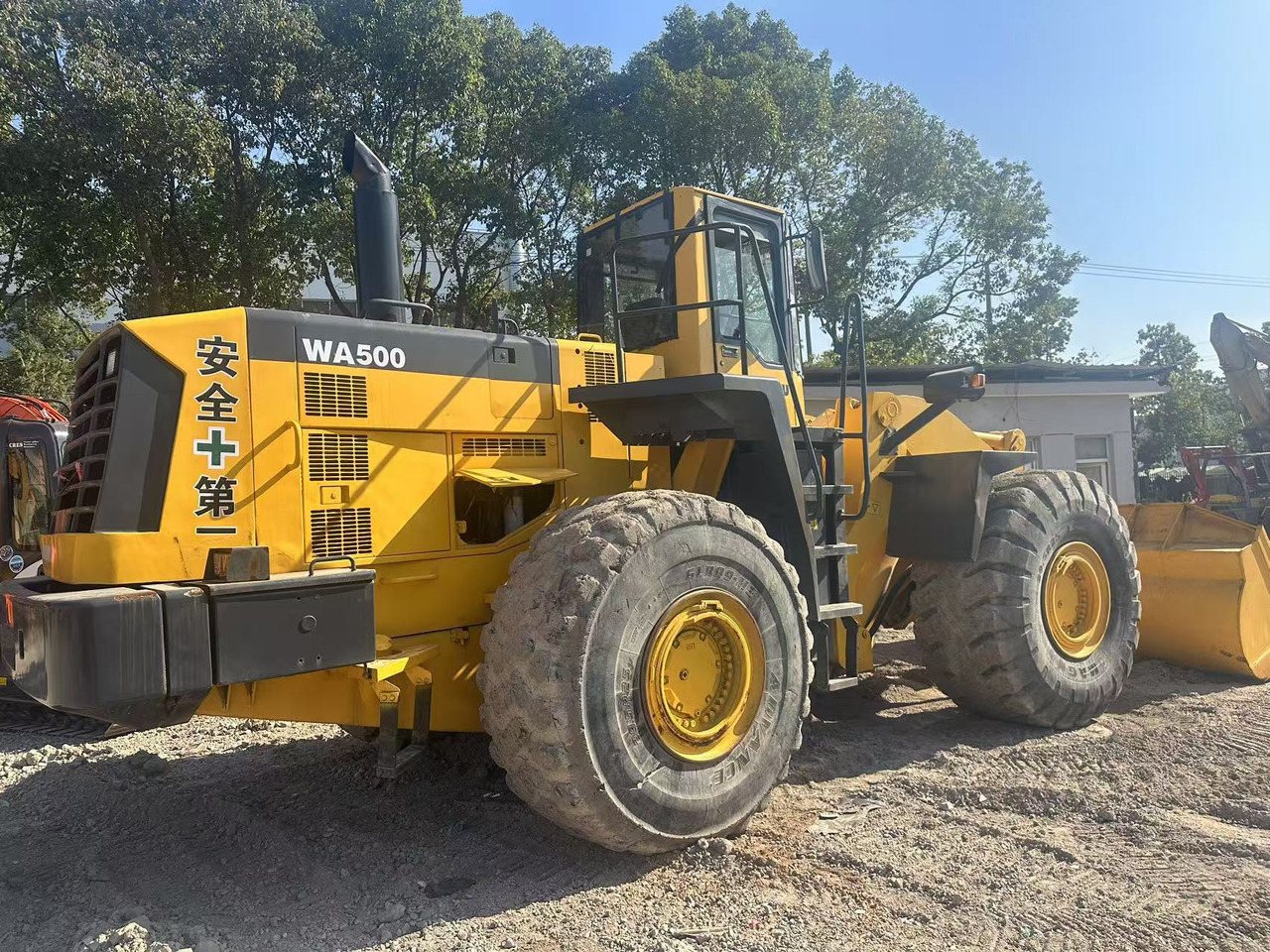 KOMATSU WA500-3 - Wheel loader: gambar 3 KOMATSU WA500-3 - Wheel loader: gambar 3