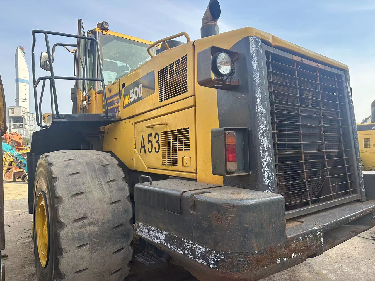 KOMATSU WA500-3 - Wheel loader: gambar 3 KOMATSU WA500-3 - Wheel loader: gambar 3