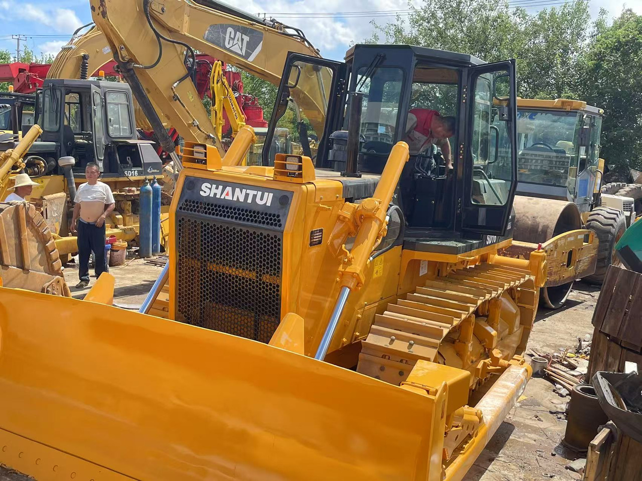 SHANTUI SD16 - Bulldozer: gambar 4 SHANTUI SD16 - Bulldozer: gambar 4