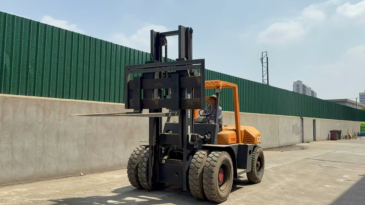 TCM FD100 - Scissor lifts: gambar 3 TCM FD100 - Scissor lifts: gambar 3