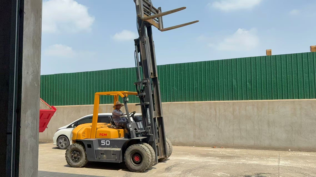 TCM FD50 - Scissor lifts: gambar 4 TCM FD50 - Scissor lifts: gambar 4