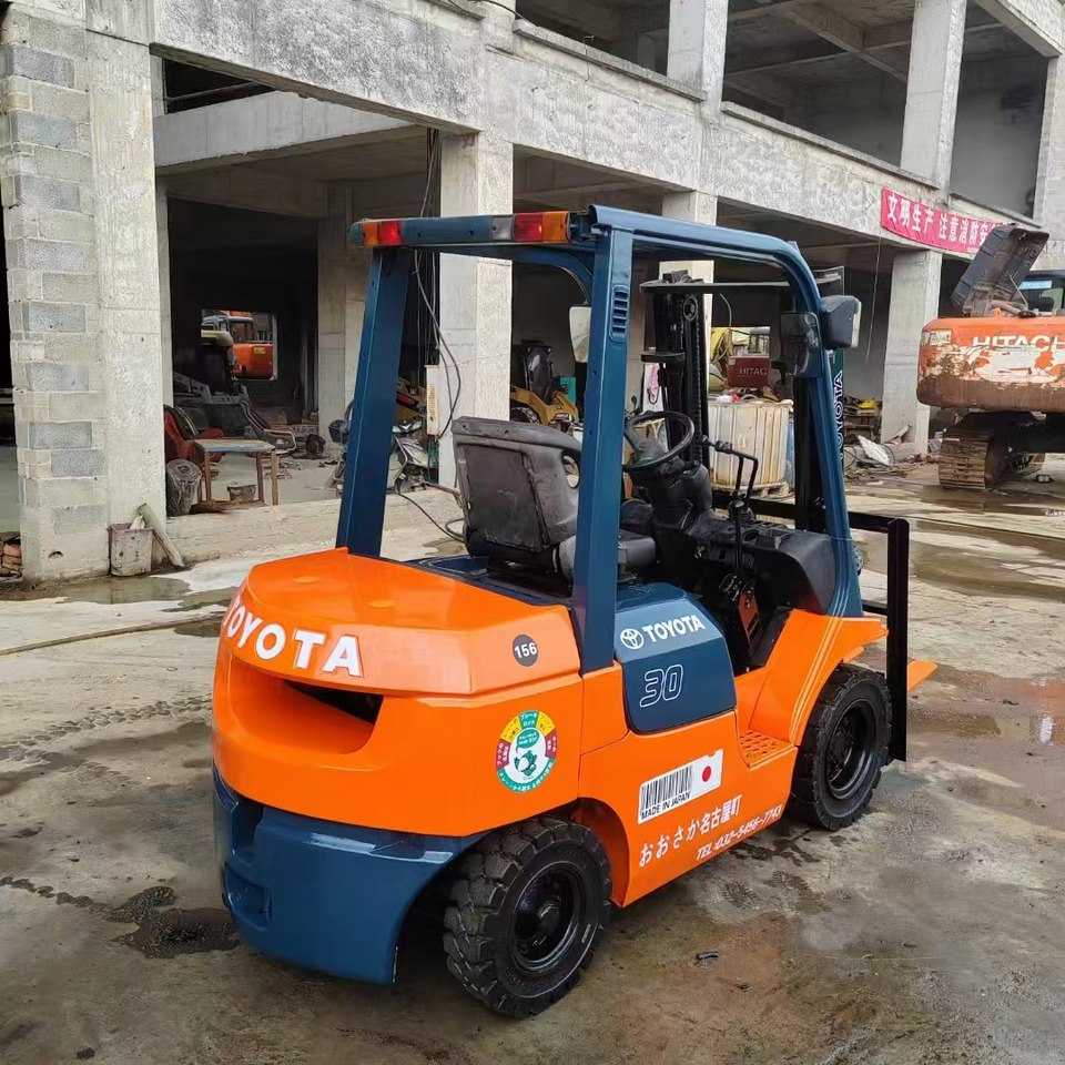 TOYOTA 62-7FD30 - Forklift diesel: gambar 3 TOYOTA 62-7FD30 - Forklift diesel: gambar 3