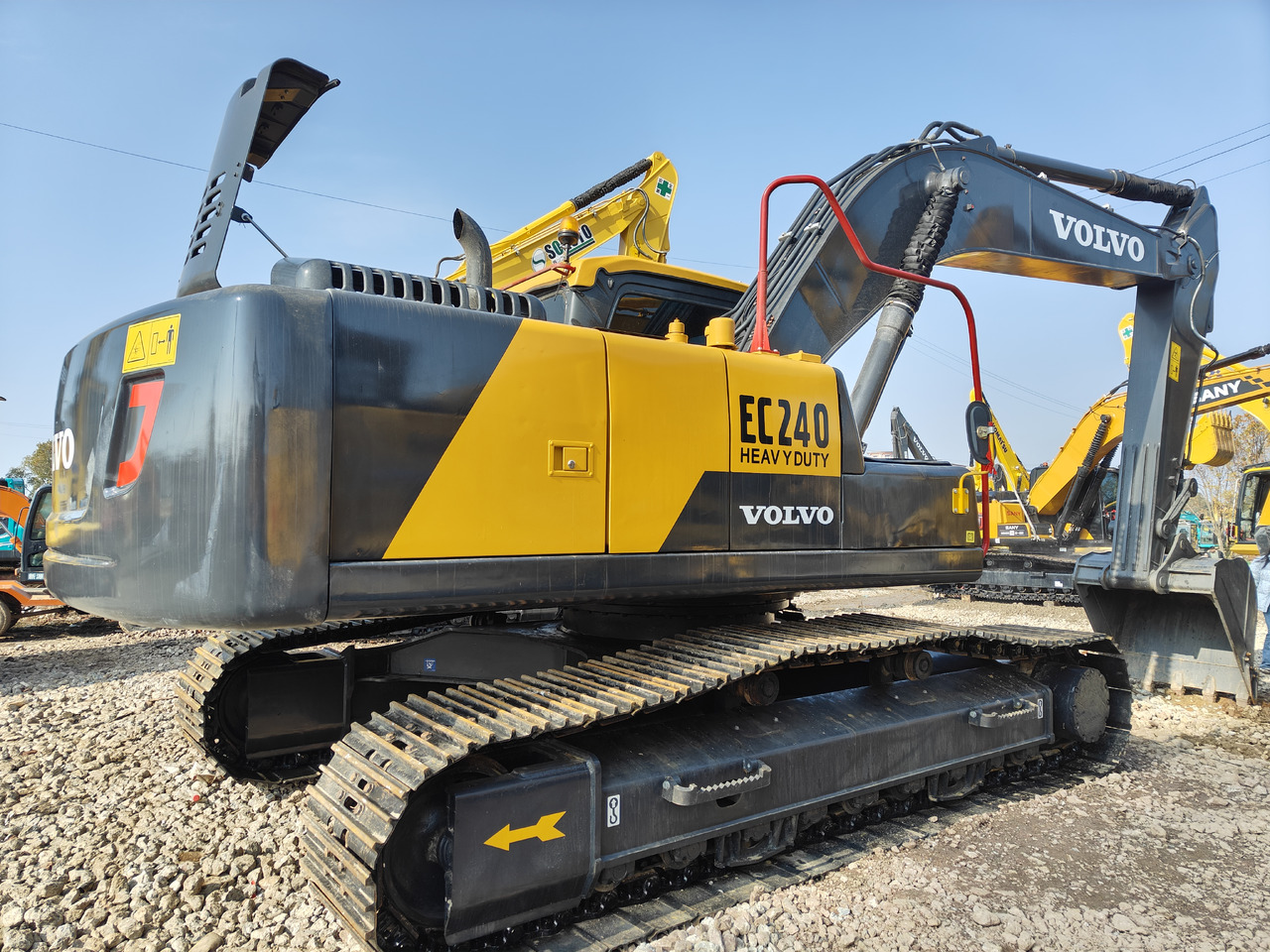 VOLVO EC240 - Ekskavator perayap: gambar 3 VOLVO EC240 - Ekskavator perayap: gambar 3