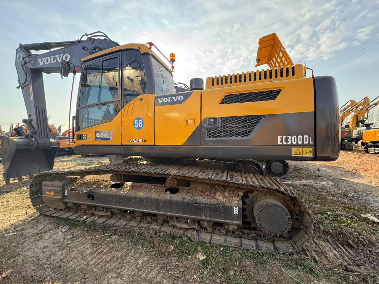 VOLVO EC300 - Ekskavator perayap: gambar 1 VOLVO EC300 - Ekskavator perayap: gambar 1