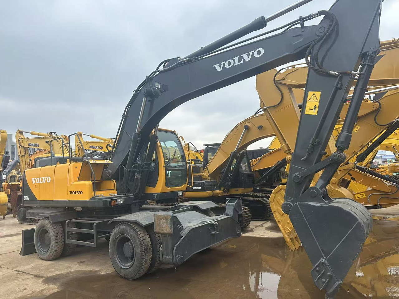 VOLVO EW170BLC - Ekskavator roda: gambar 1 VOLVO EW170BLC - Ekskavator roda: gambar 1