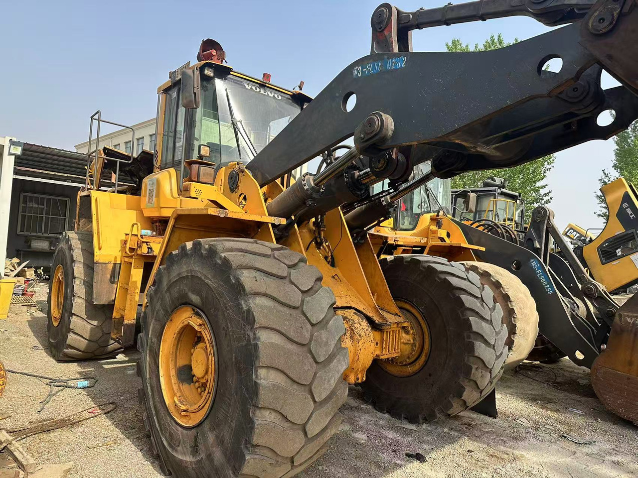 VOLVO L220F - Wheel loader: gambar 2 VOLVO L220F - Wheel loader: gambar 2