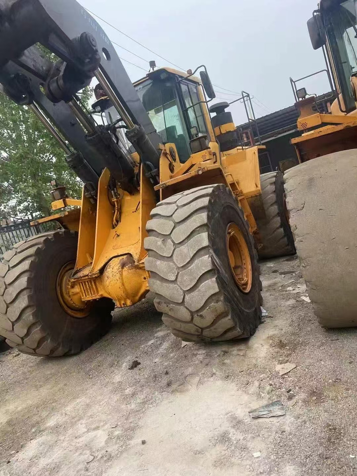 VOLVO L220F - Wheel loader: gambar 5 VOLVO L220F - Wheel loader: gambar 5