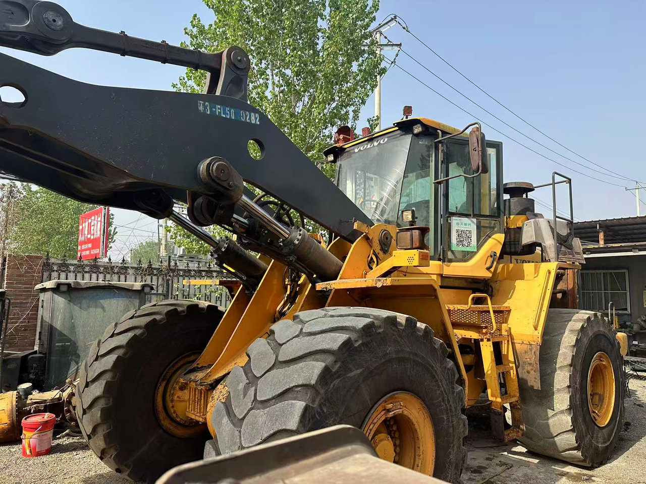 VOLVO L220F - Wheel loader: gambar 3 VOLVO L220F - Wheel loader: gambar 3