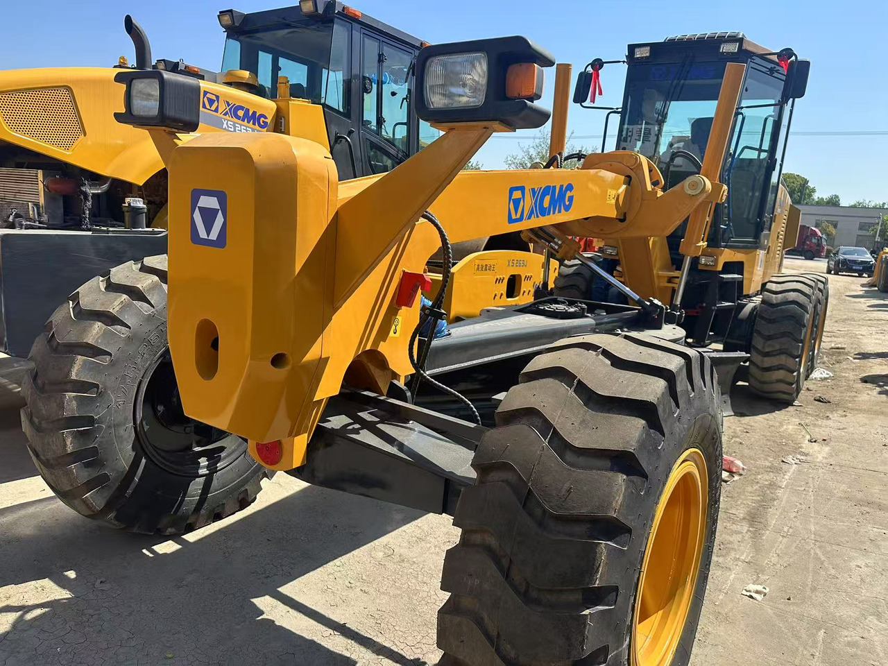 XCMG GR1803 - Grader: gambar 1 XCMG GR1803 - Grader: gambar 1