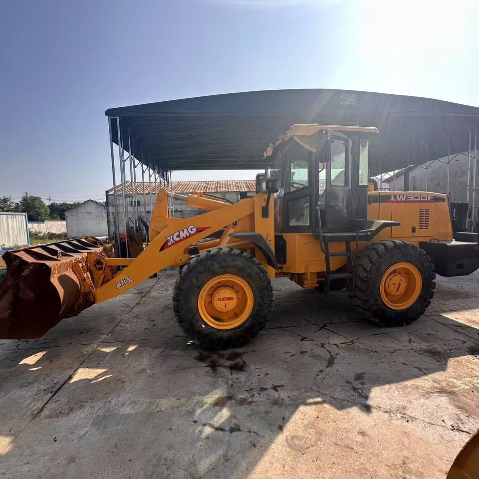 XCMG LW300F - Wheel loader: gambar 3 XCMG LW300F - Wheel loader: gambar 3
