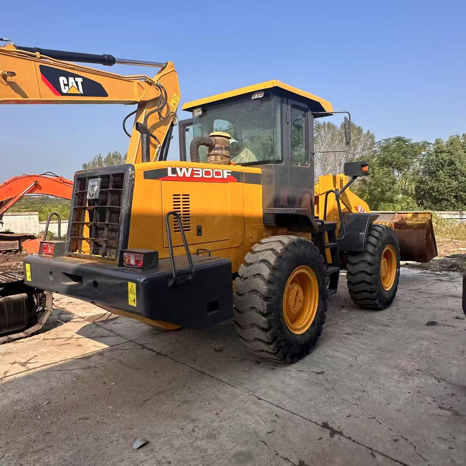 XCMG LW300F - Wheel loader: gambar 4 XCMG LW300F - Wheel loader: gambar 4