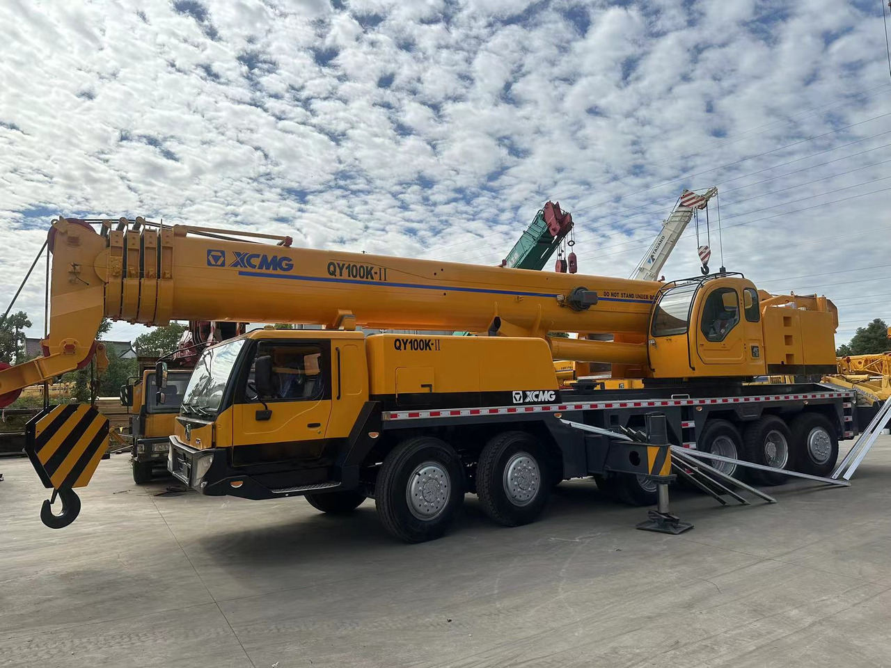 XCMG QY100K - Derek bergerak: gambar 3 XCMG QY100K - Derek bergerak: gambar 3