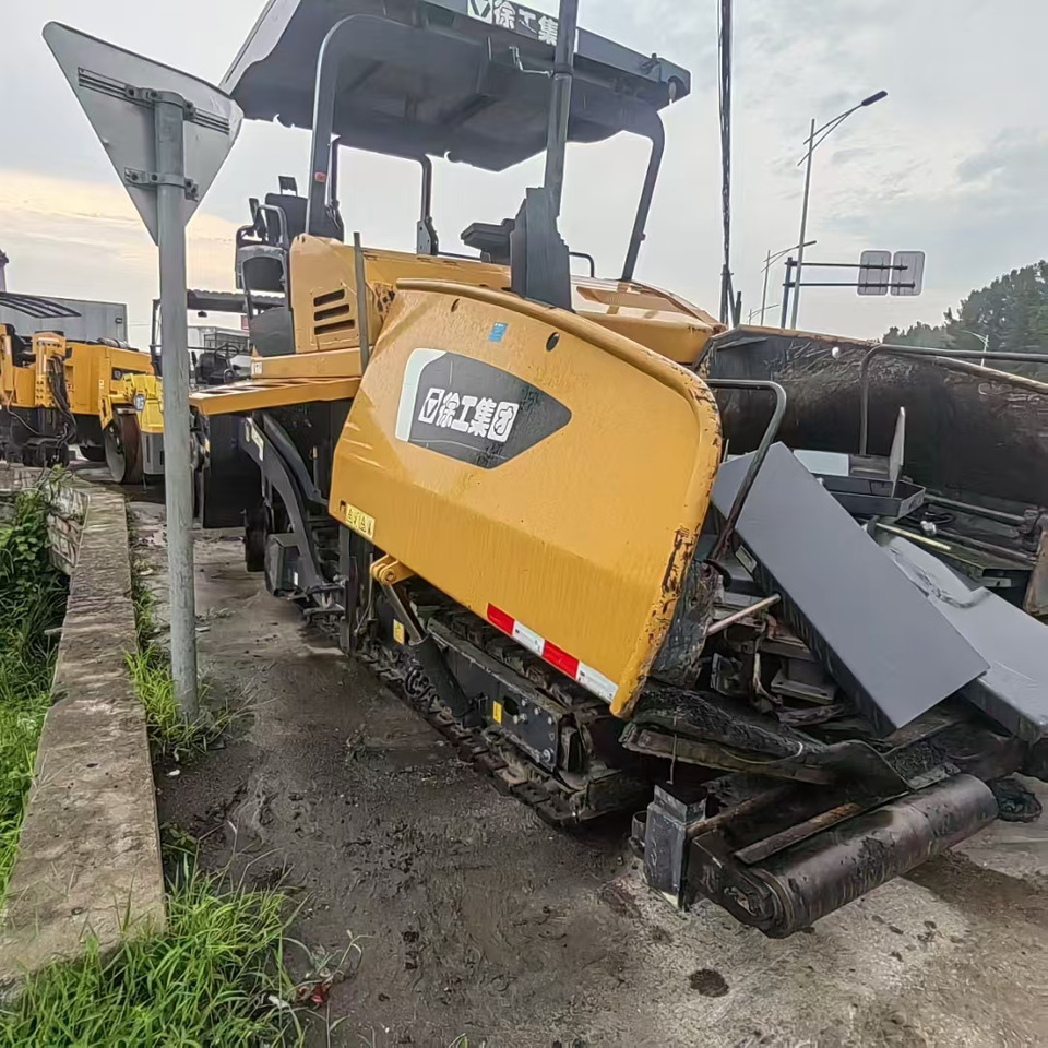 XCMG RP803 - Paver aspal: gambar 1 XCMG RP803 - Paver aspal: gambar 1