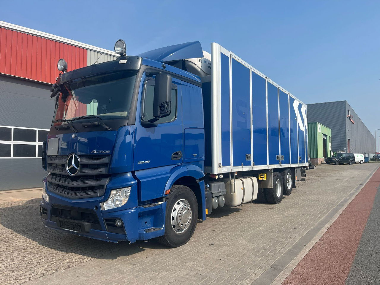 Mercedes-Benz Actros 2548 Actros - Truk box: gambar 1 Mercedes-Benz Actros 2548 Actros - Truk box: gambar 1