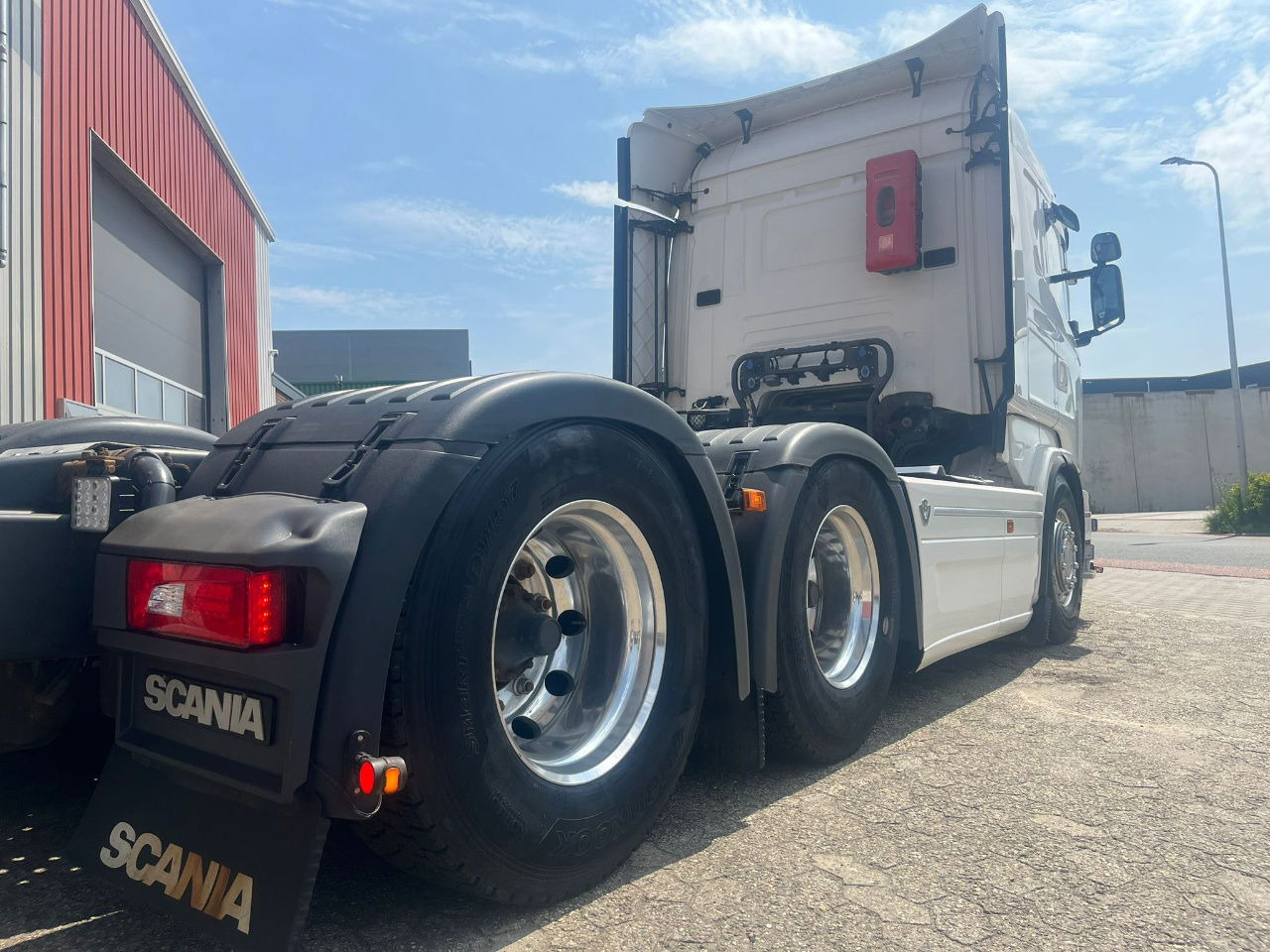 Scania R620-V8 Scania R620 - Tractor head: gambar 3 Scania R620-V8 Scania R620 - Tractor head: gambar 3
