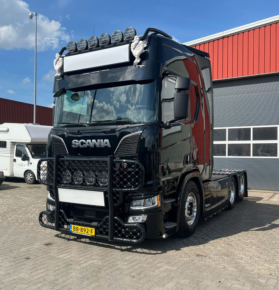 Scania R660 6x2 - Tractor head: gambar 1 Scania R660 6x2 - Tractor head: gambar 1