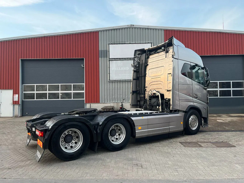 Volvo FH 16.650 FH16 6x4 - Tractor head: gambar 4 Volvo FH 16.650 FH16 6x4 - Tractor head: gambar 4