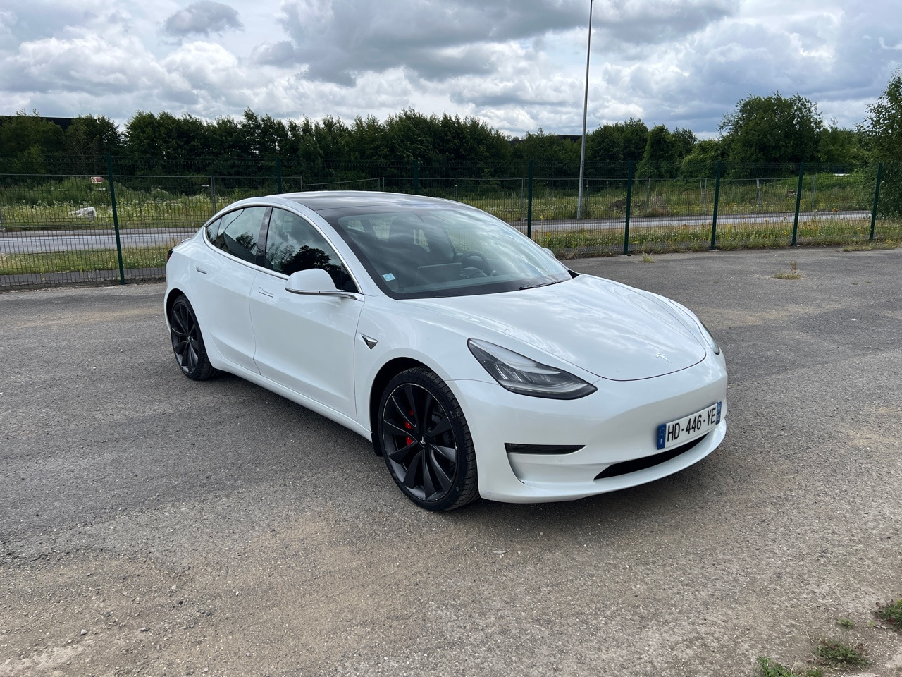 TESLA Model 3 Performance Dual Motor FSD 3 Autopilot - Mobil sedan: gambar 4 TESLA Model 3 Performance Dual Motor FSD 3 Autopilot - Mobil sedan: gambar 4