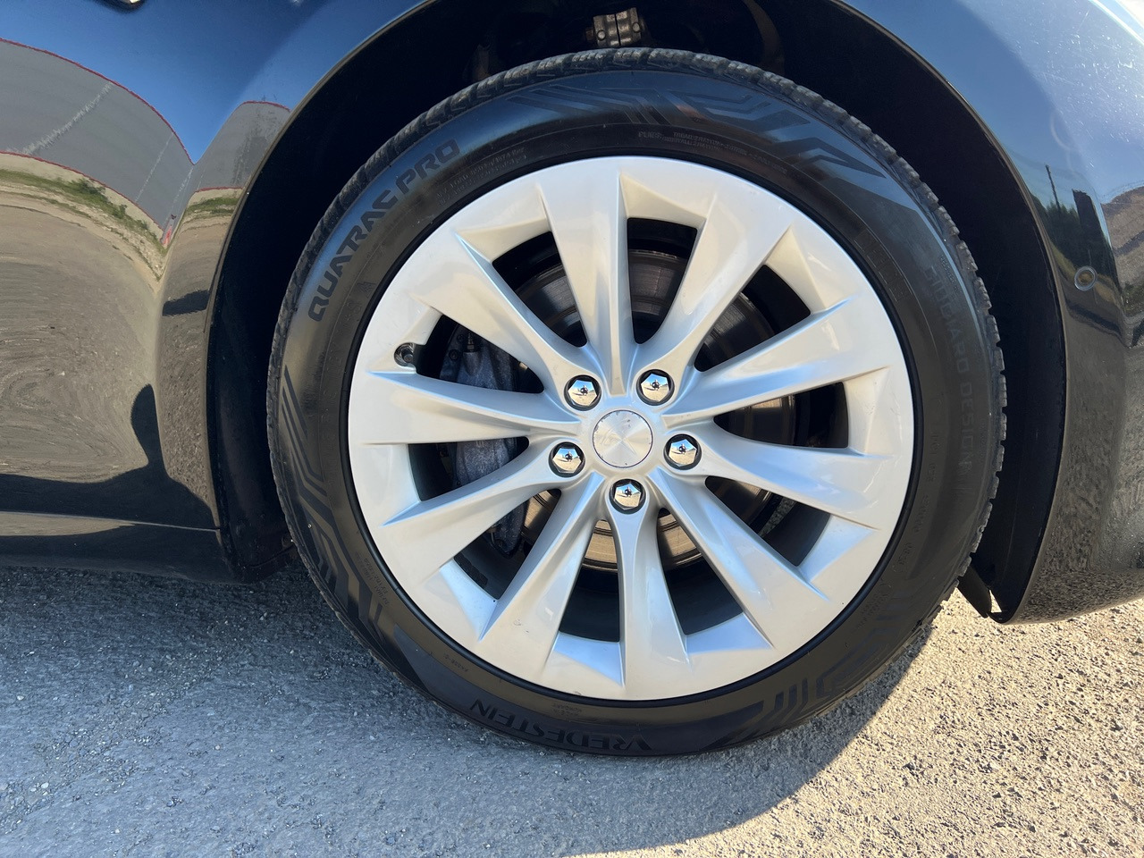 TESLA Model S 75D – PANO – Phase 2 - Mobil sedan: gambar 4 TESLA Model S 75D – PANO – Phase 2 - Mobil sedan: gambar 4