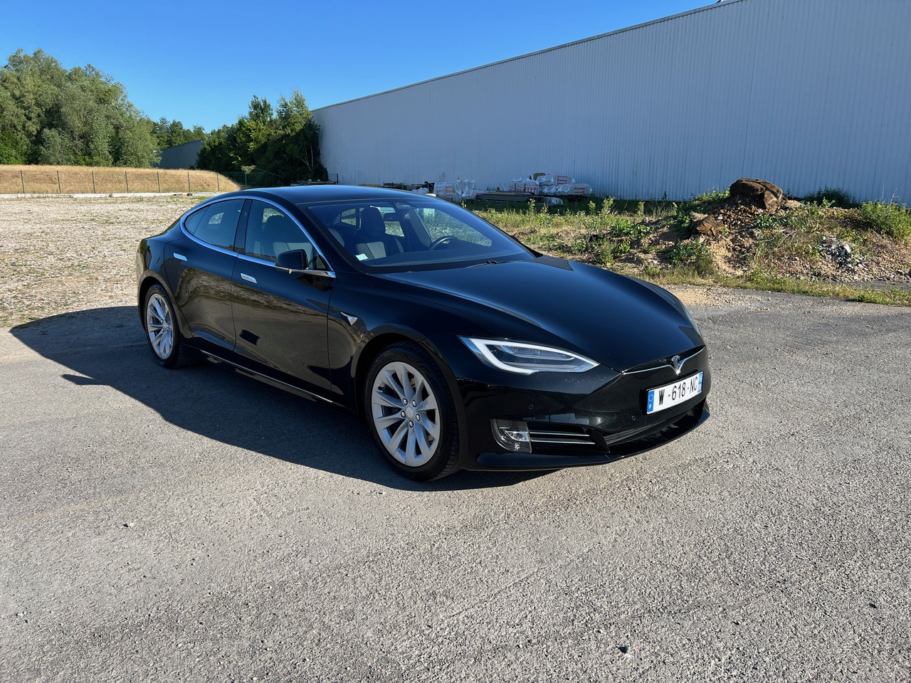 TESLA Model S 75D – PANO – Phase 2 - Mobil sedan: gambar 1 TESLA Model S 75D – PANO – Phase 2 - Mobil sedan: gambar 1