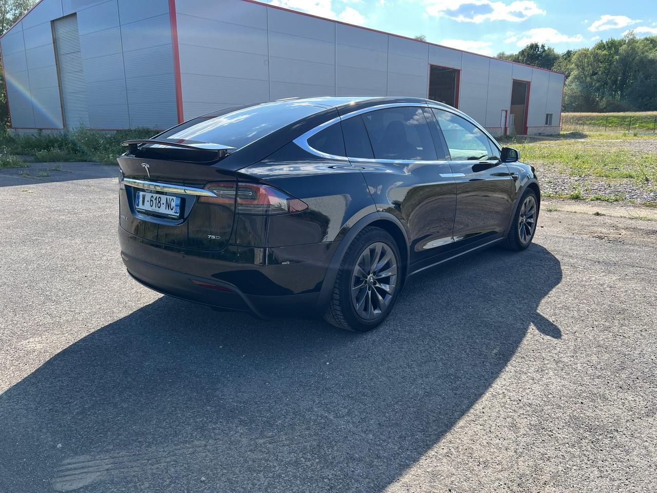 TESLA Model X 75D Autopilot SOH 93% 5 Places - Mobil SUV: gambar 4 TESLA Model X 75D Autopilot SOH 93% 5 Places - Mobil SUV: gambar 4