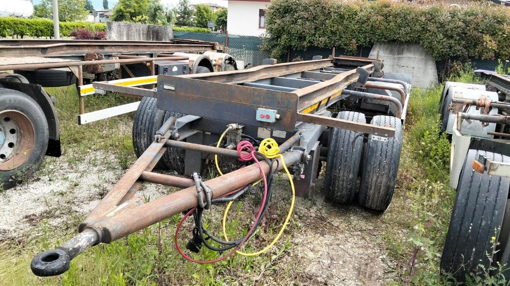 CARDI RIMORCHIO CARDI SCARRABILE PNEUMATICO - Trailer lewati: gambar 1 CARDI RIMORCHIO CARDI SCARRABILE PNEUMATICO - Trailer lewati: gambar 1