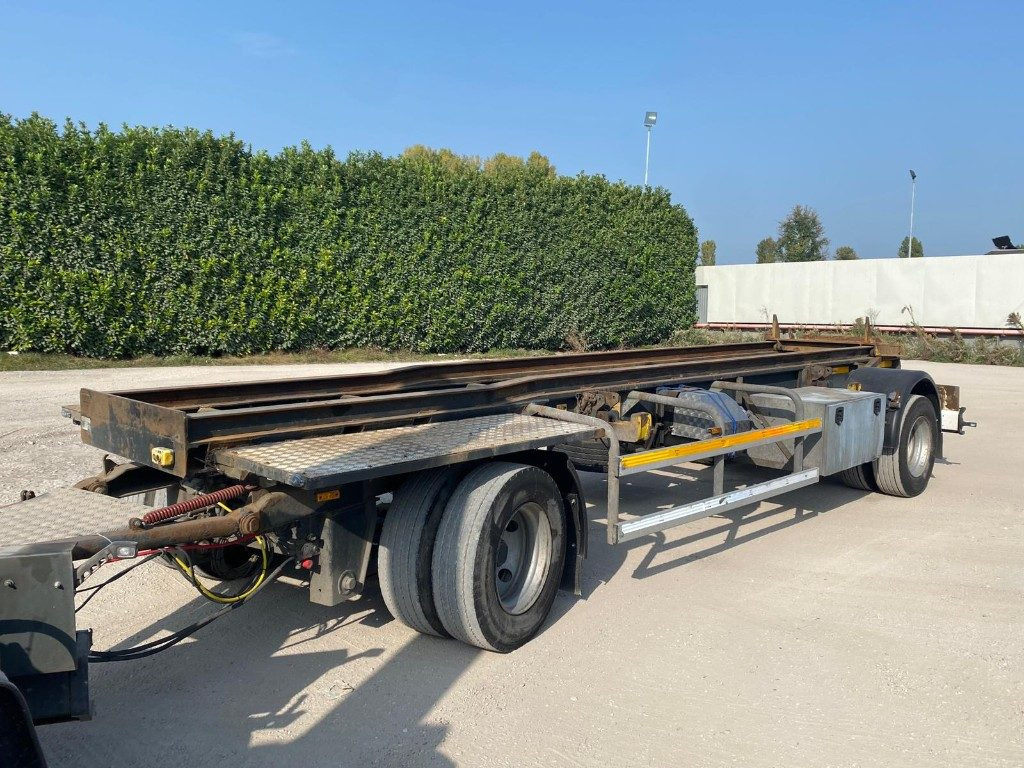 CARDI RIMORCHIO CARDI SCARRABILE PNEUMATICO - Trailer lewati: gambar 3 CARDI RIMORCHIO CARDI SCARRABILE PNEUMATICO - Trailer lewati: gambar 3