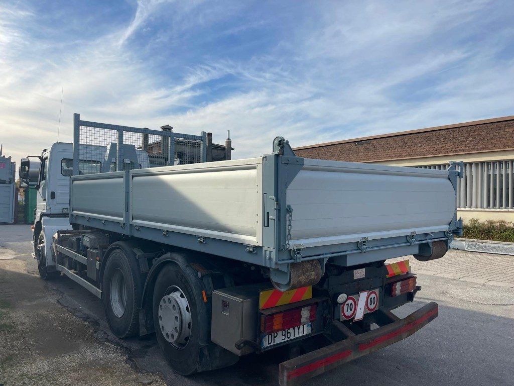 CONTAINER SCARRABILE NUOVO A PIANALE CON SPONDE - Wadah kontainer: gambar 4 CONTAINER SCARRABILE NUOVO A PIANALE CON SPONDE - Wadah kontainer: gambar 4