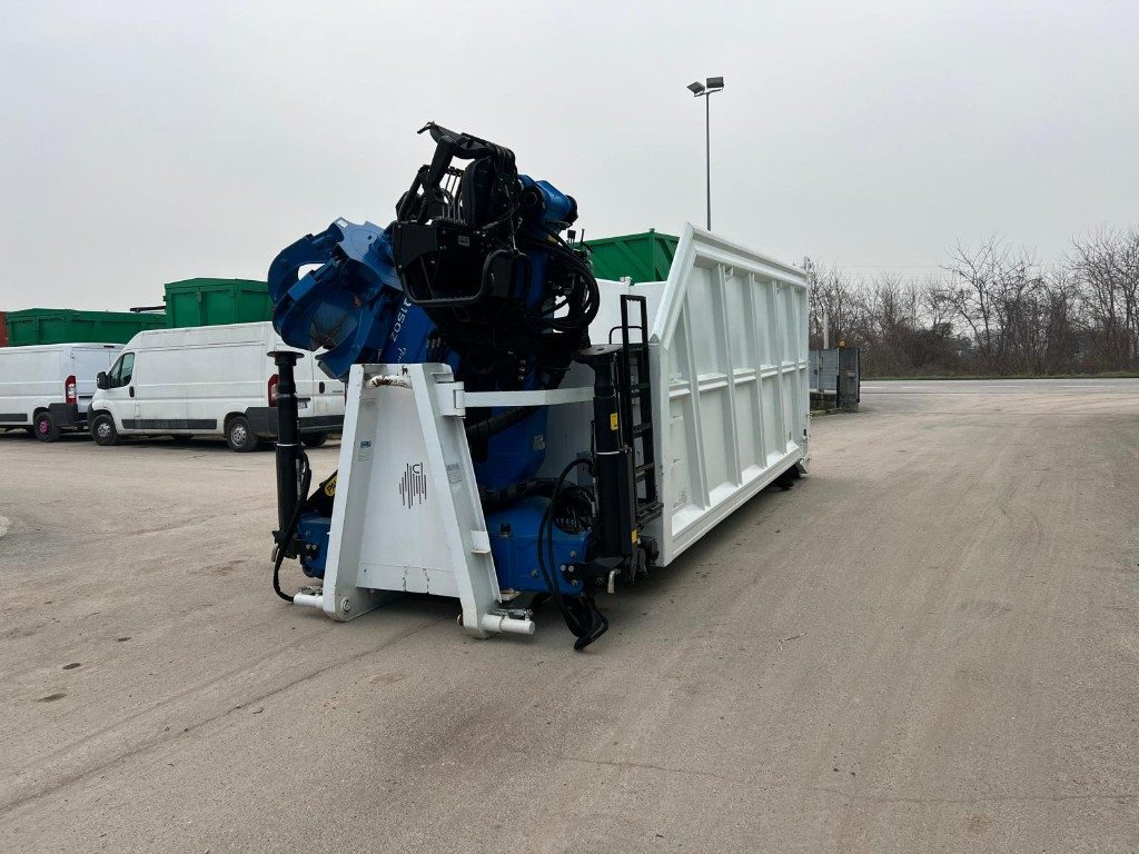 CONTAINER SCARRABILE USATO A CIELO APERTO CON GRU - Wadah kontainer: gambar 2 CONTAINER SCARRABILE USATO A CIELO APERTO CON GRU - Wadah kontainer: gambar 2