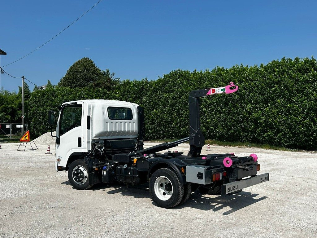 ISUZU P75 NUOVO SCARRABILE - Hook lift: gambar 5 ISUZU P75 NUOVO SCARRABILE - Hook lift: gambar 5