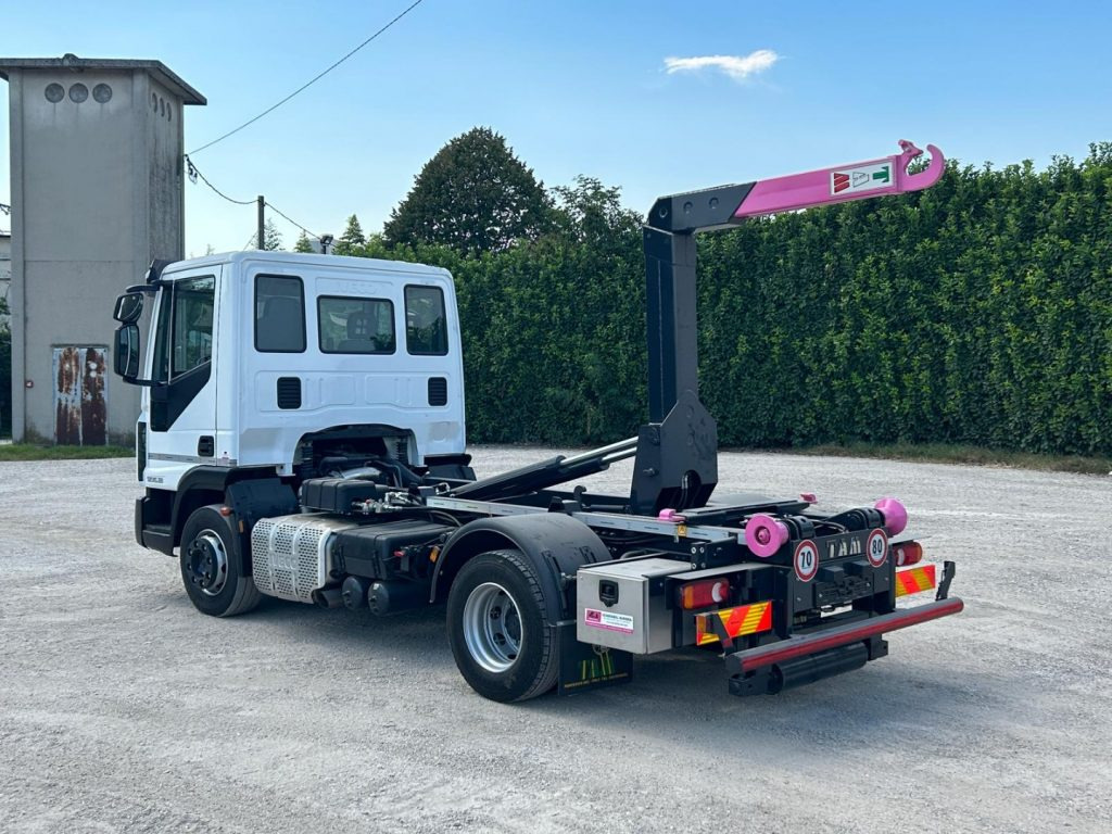 IVECO 120EL22 CON SCARRABILE NUOVO - Hook lift: gambar 3 IVECO 120EL22 CON SCARRABILE NUOVO - Hook lift: gambar 3