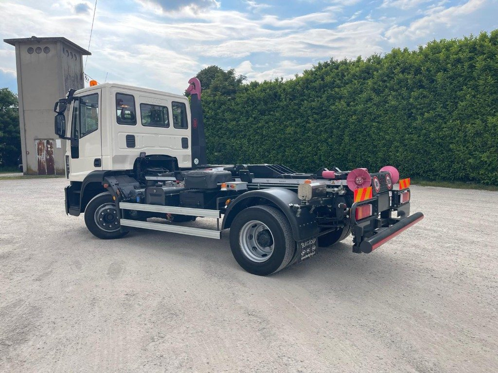 IVECO EUROCARGO 120E22 SCARRABILE - Hook lift: gambar 3 IVECO EUROCARGO 120E22 SCARRABILE - Hook lift: gambar 3