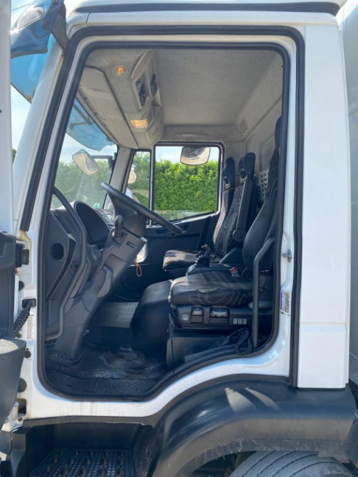 IVECO EUROCARGO 120E25 SCARRABILE - Hook lift: gambar 5 IVECO EUROCARGO 120E25 SCARRABILE - Hook lift: gambar 5