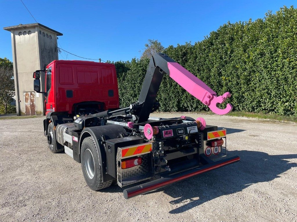 IVECO EUROCARGO 160E SCARRABILE - Hook lift: gambar 4 IVECO EUROCARGO 160E SCARRABILE - Hook lift: gambar 4