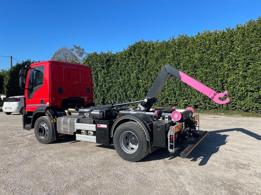 IVECO EUROCARGO 160E SCARRABILE - Hook lift: gambar 3 IVECO EUROCARGO 160E SCARRABILE - Hook lift: gambar 3