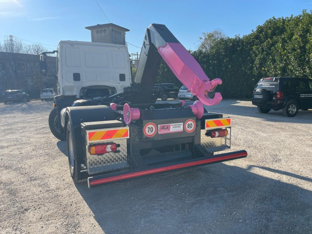 IVECO EUROCARGO 180E25 CON SCARRABILE NUOVO - Hook lift: gambar 5 IVECO EUROCARGO 180E25 CON SCARRABILE NUOVO - Hook lift: gambar 5