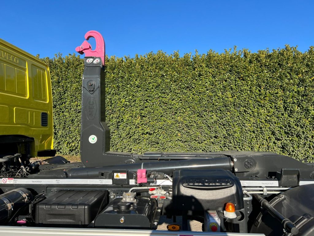 Hook lift IVECO EUROCARGO 180EL28 SCARRABILE: gambar 11