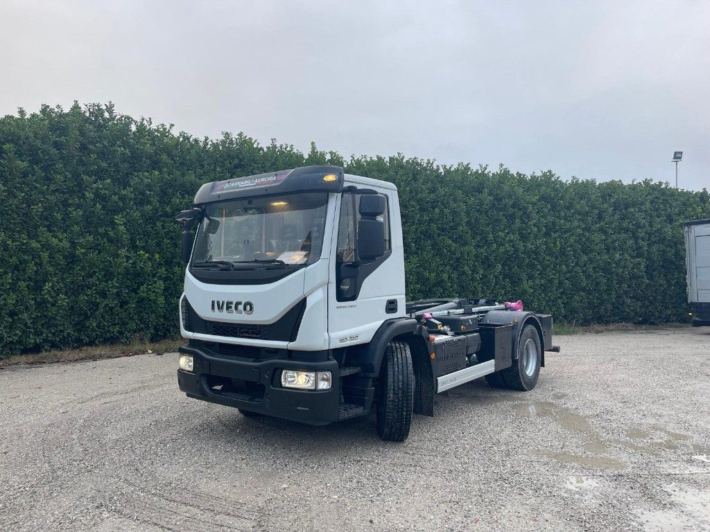IVECO EUROCARGO 180K32 SCARRABILE NUOVO - Hook lift: gambar 1 IVECO EUROCARGO 180K32 SCARRABILE NUOVO - Hook lift: gambar 1