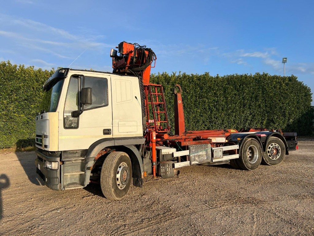 IVECO EUROTECH 440E43 SCARRABILE CON GRU - Hook lift: gambar 3 IVECO EUROTECH 440E43 SCARRABILE CON GRU - Hook lift: gambar 3