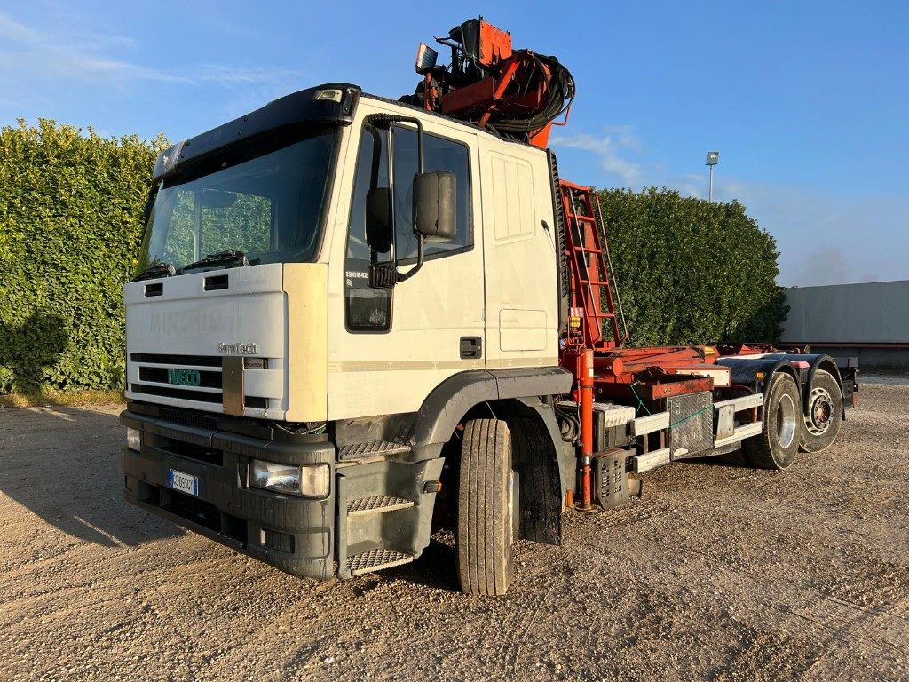 IVECO EUROTECH 440E43 SCARRABILE CON GRU - Hook lift: gambar 1 IVECO EUROTECH 440E43 SCARRABILE CON GRU - Hook lift: gambar 1