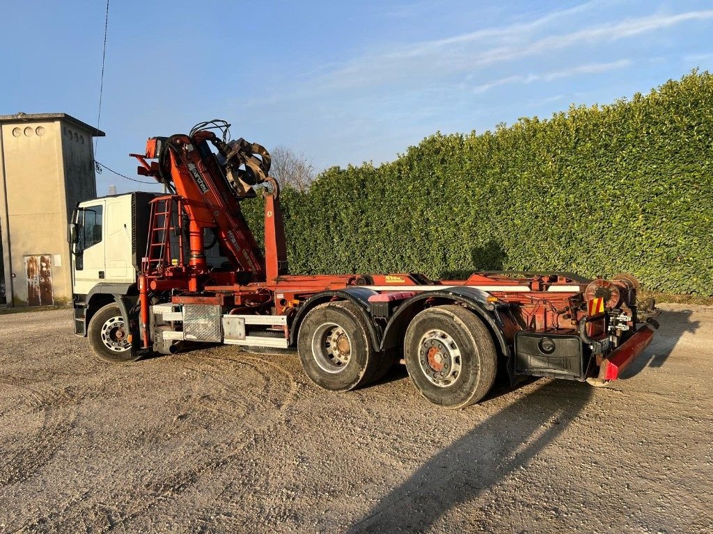 IVECO EUROTECH 440E43 SCARRABILE CON GRU - Hook lift: gambar 2 IVECO EUROTECH 440E43 SCARRABILE CON GRU - Hook lift: gambar 2
