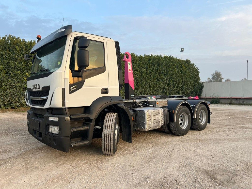 IVECO STRALIS 460 X-WAY SCARRABILE 6X4 - Hook lift: gambar 1 IVECO STRALIS 460 X-WAY SCARRABILE 6X4 - Hook lift: gambar 1