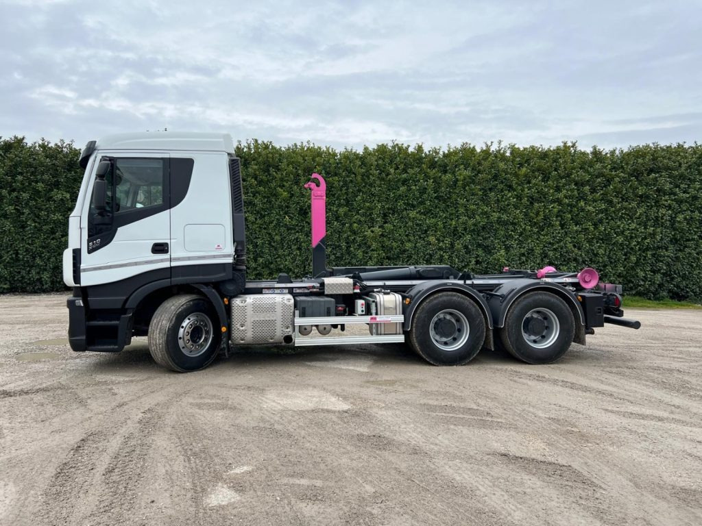 IVECO STRALIS X-WAY 510 TRAKKER SCARRABILE - Hook lift: gambar 2 IVECO STRALIS X-WAY 510 TRAKKER SCARRABILE - Hook lift: gambar 2