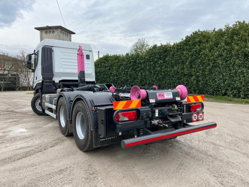 IVECO STRALIS X-WAY 510 TRAKKER SCARRABILE - Hook lift: gambar 4 IVECO STRALIS X-WAY 510 TRAKKER SCARRABILE - Hook lift: gambar 4