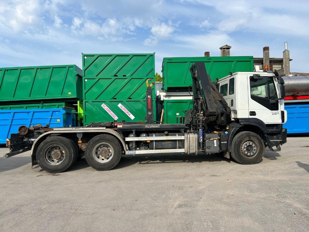 IVECO TRAKKER 410 SCARRABILE - Hook lift: gambar 4 IVECO TRAKKER 410 SCARRABILE - Hook lift: gambar 4